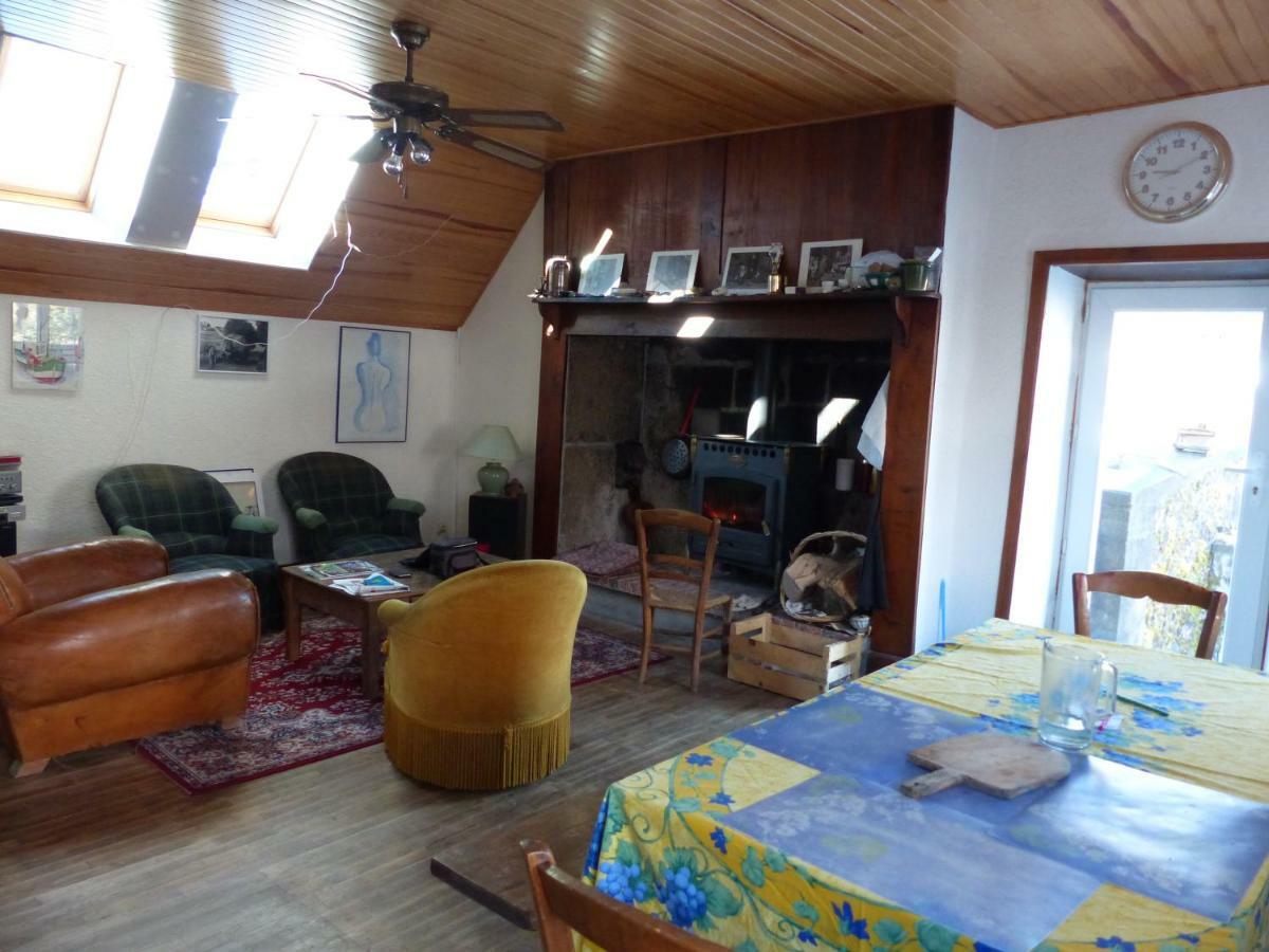 Maison Du Pays De Salers Dans Le Parc Des Volcans D'Auvergne Saint-Projet-de-Salers Eksteriør billede